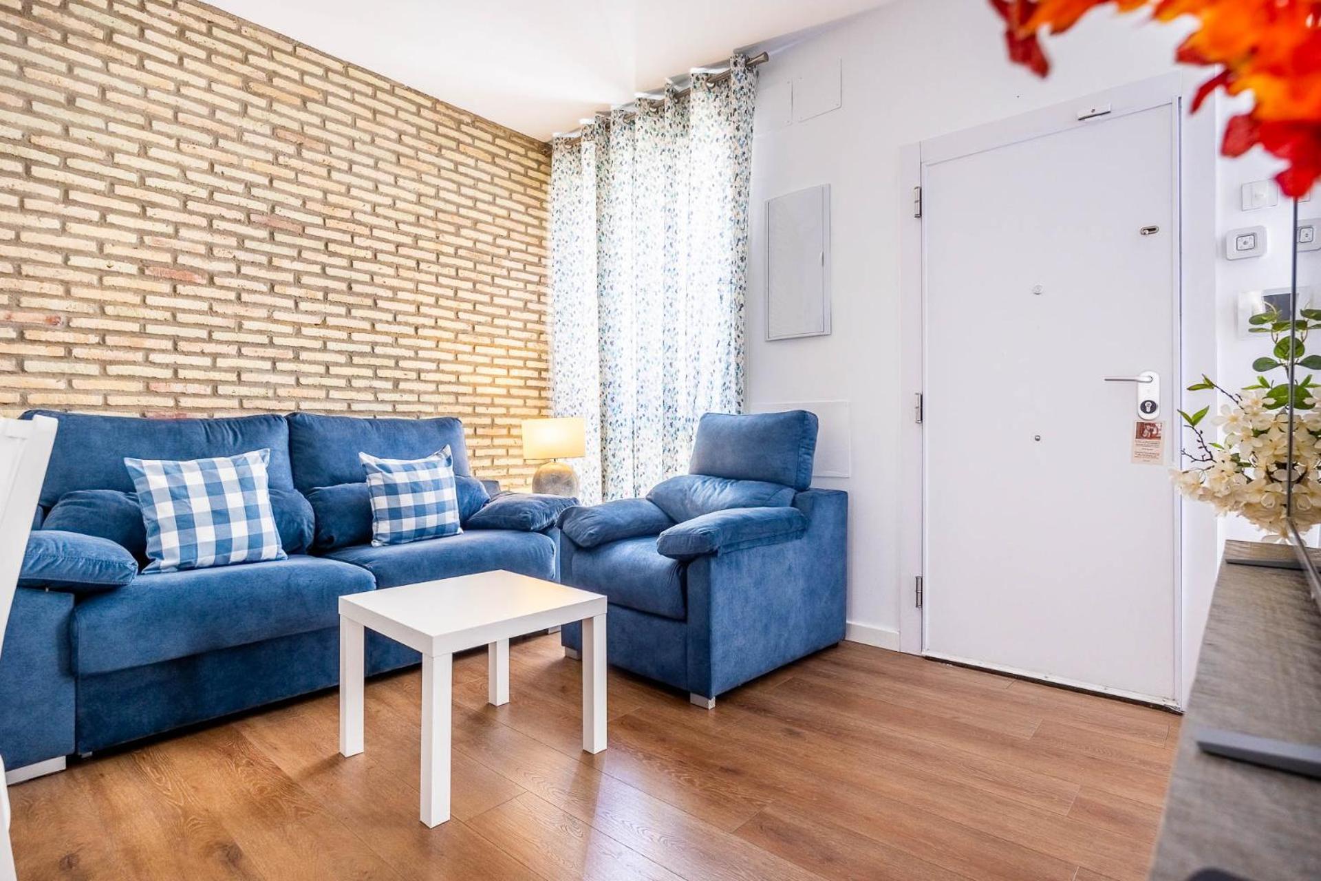 Apartamentos Poemas & Rimas De Becquer Seville Luaran gambar